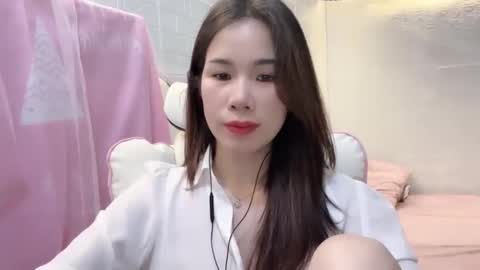 Luna online show from 04/22/26, 05:32