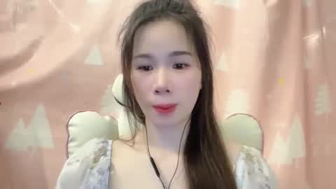 Luna online show from 05/06/26, 04:08