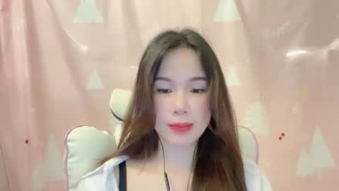 Luna online show from 05/27/26, 12:07