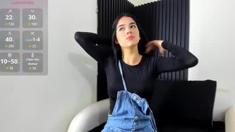 Luna online show from 07/10/26, 11:57
