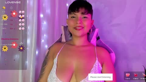 Snapshot of luna__cute chatting on 12/10/24, 02:27 Luna online show from 12/10/24, 02:27