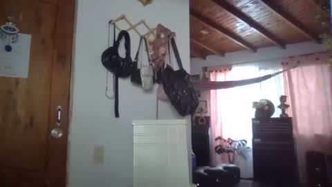 Snapshot of luna__cute chatting on 11/07/25, 08:20 Luna online show from 11/07/25, 08:20