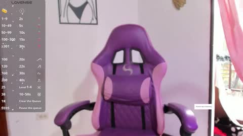 Snapshot of luna__cute chatting on 11/24/25, 04:40 Luna online show from 11/24/25, 04:40