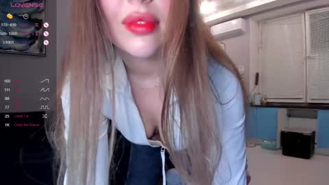 Snapshot of luna__l chatting on 03/06/25, 08:59 Alice online show from 03/06/25, 08:59