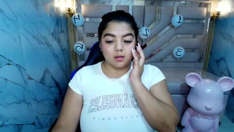 Snapshot of luna__r_ chatting on 05/29/26, 08:23 Luna online show from 05/29/26, 08:23