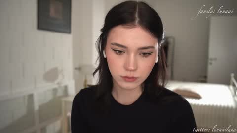 Snapshot of luna_ai chatting on 12/19/25, 07:54 Just call me Lu online show from 12/19/25, 07:54