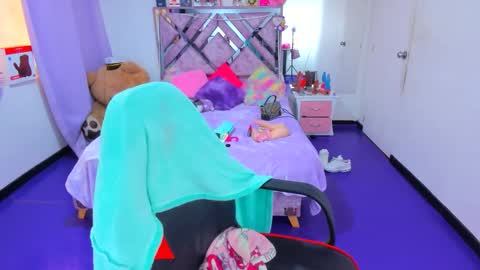 luna_analya online show from 05/02/26, 06:57