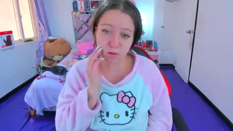 luna_analya online show from 05/04/26, 03:52