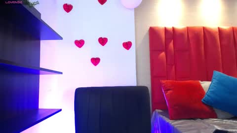 Luna And Titan  online show from 03/01/26, 04:14