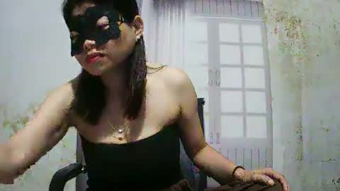 Snapshot of luna_beauty25 chatting on 10/26/25, 12:27 luna_beauty25 online show from 10/26/25, 12:27