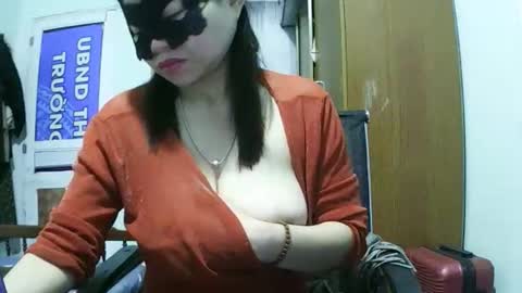 Snapshot of luna_beauty25 chatting on 03/16/26, 09:52 luna_beauty25 online show from 03/16/26, 09:52
