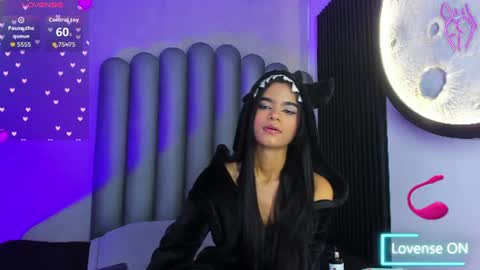 Snapshot of luna_bella_23 chatting on 06/13/26, 05:16 luna_bella_23 online show from 06/13/26, 05:16