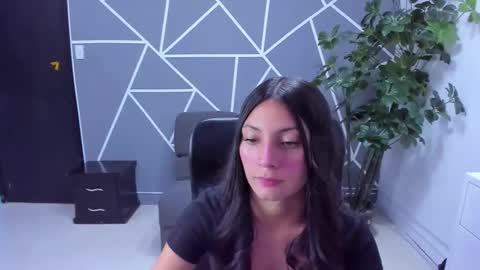 luna_bennett_ online show from 02/24/26, 08:40