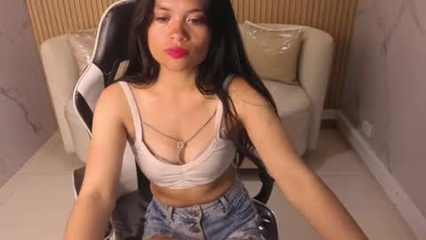 Snapshot of luna_benz_tx chatting on 07/08/26, 08:57 Follow me.. Live 1430 to 2100 online show from 07/08/26, 08:57