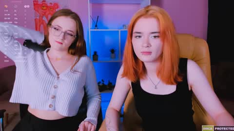 luna_berryy online show from 12/30/24, 07:42