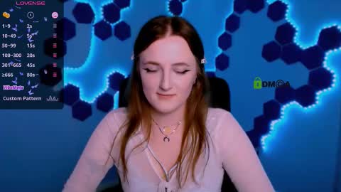 Snapshot of luna_berryy chatting on 11/26/25, 09:16 luna_berryy online show from 11/26/25, 09:16