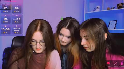 Snapshot of luna_berryy chatting on 12/13/25, 08:47 luna_berryy online show from 12/13/25, 08:47