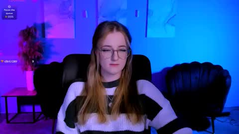 luna_berryy online show from 03/11/26, 08:26