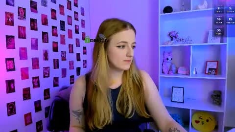 Snapshot of luna_berryy chatting on 07/07/26, 06:45 luna_berryy online show from 07/07/26, 06:45