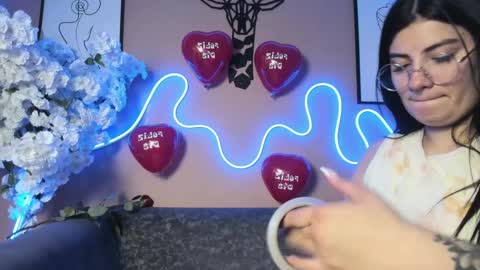 luna_clarx online show from 09/13/25, 04:01