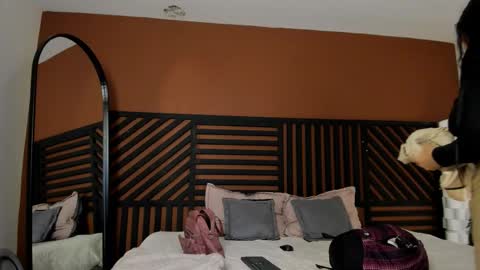 luna_cute14 online show from 03/08/26, 02:04