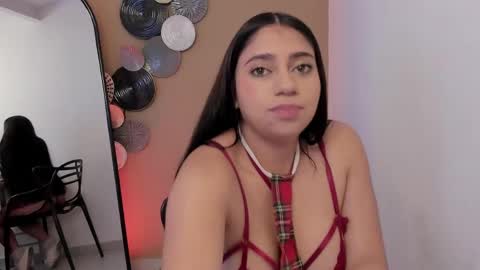 luna_cute14 online show from 05/31/26, 01:40