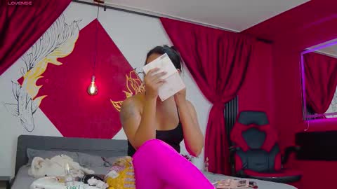 Snapshot of luna_dante_foxx chatting on 03/12/26, 12:00 Luna Dante online show from 03/12/26, 12:00