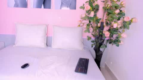 Snapshot of luna_diaz1 chatting on 02/24/26, 07:45 luna_diaz1 online show from 02/24/26, 07:45