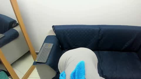 luna  online show from 02/03/25, 08:57
