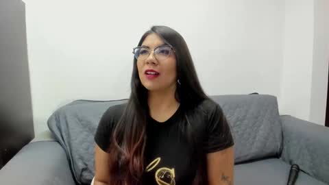 luna  online show from 11/02/25, 11:56