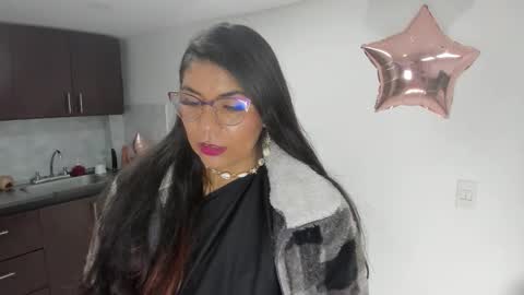 luna  online show from 03/01/26, 11:01