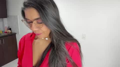 Snapshot of luna_dumont chatting on 05/10/26, 11:04 luna online show from 05/10/26, 11:04
