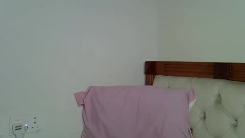 maskedmalkia online show from 12/05/25, 12:25