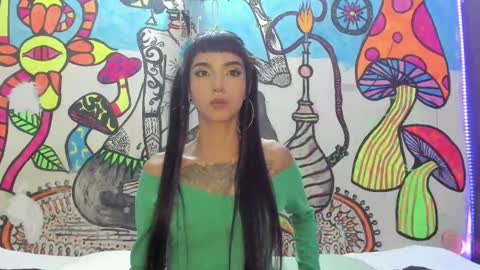 Snapshot of luna_gc chatting on 02/21/25, 12:05 luna_gc online show from 02/21/25, 12:05