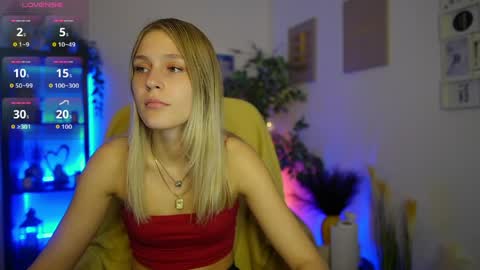 luna_grace18 online show from 04/27/26, 11:41