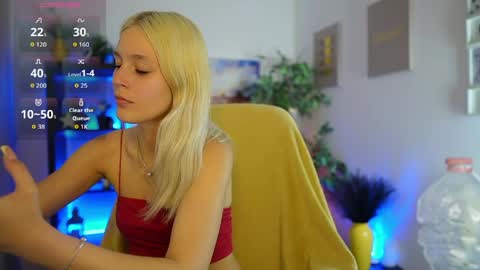 Snapshot of luna_grace18 chatting on 06/08/26, 03:45 luna_grace18 online show from 06/08/26, 03:45