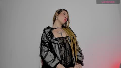 luna_hazard online show from 12/05/24, 02:53