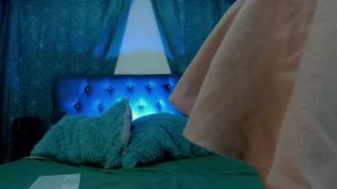 luna_hazard online show from 03/09/25, 12:00