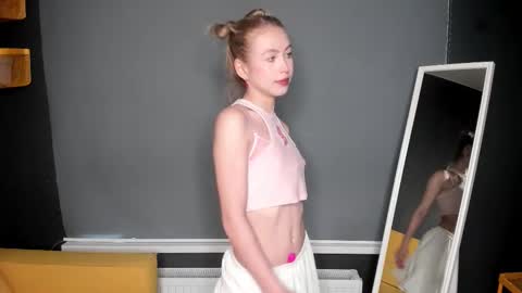 Elizabeth online show from 02/28/26, 09:54