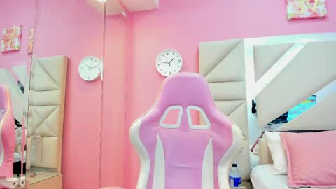 luna_hix online show from 04/28/26, 04:17