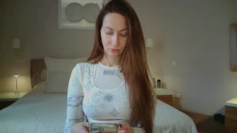 luna_hoti online show from 02/16/26, 07:15