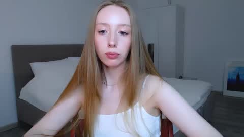 Snapshot of luna_insanity chatting on 12/12/24, 12:05 Luna online show from 12/12/24, 12:05