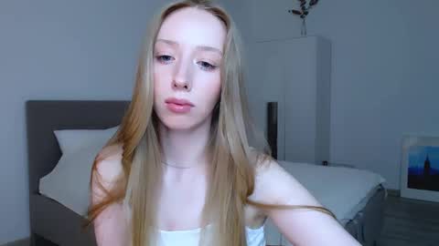 Snapshot of luna_insanity chatting on 01/19/25, 03:08 Luna online show from 01/19/25, 03:08