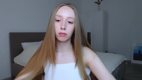 Snapshot of luna_insanity chatting on 02/24/25, 07:52 Luna online show from 02/24/25, 07:52