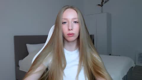 Luna online show from 11/02/25, 07:16