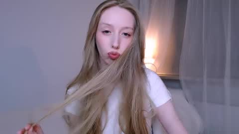 Luna online show from 04/13/26, 09:09