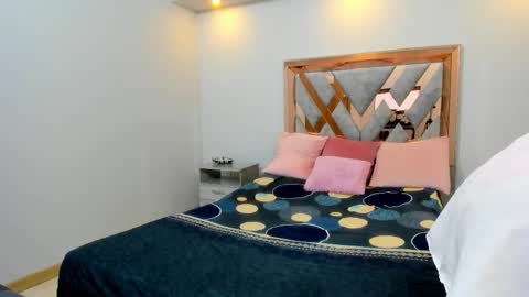 Snapshot of luna_johansson chatting on 09/29/25, 12:10 Luna online show from 09/29/25, 12:10