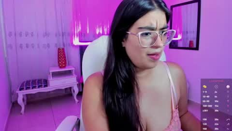 Snapshot of luna_jonnes1 chatting on 06/09/26, 07:58 Luna online show from 06/09/26, 07:58