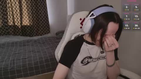 luna_loveeee online show from 04/13/26, 05:13