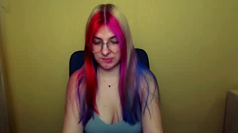 Luna online show from 02/15/25, 12:11